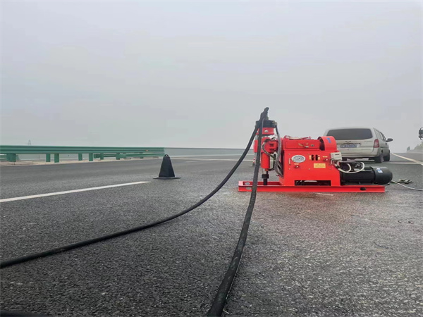 平阴马路路基路面开裂下沉注浆加固灌浆